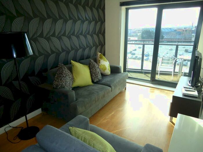 2 Bedroom Flat To Rent In One Brewery Wharf, Leeds, West Yorkshire, LS10