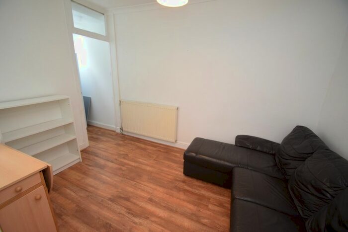 3 Bedroom End Of Terrace House To Rent In New Windsor Terrace, Falmouth, TR11