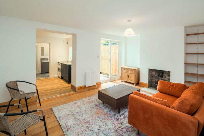 1 Bedroom Flat To Rent In Chadwick Road, London, SE15