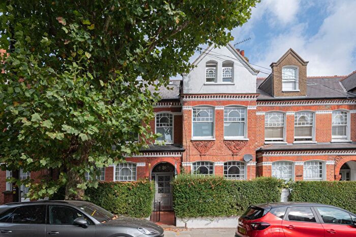 1 Bedroom Flat For Sale In Crockerton Road, Tooting Bec, London, SW17