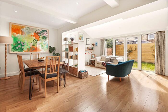3 Bedroom Terraced House For Sale In Sabine Road, Battersea, London, SW11