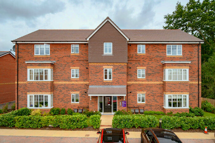 2 Bedroom Apartment To Rent In Hertford Way, Knowle, B93