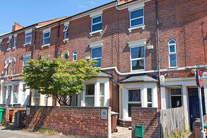5 Bedroom Semi-Detached House To Rent In Portland Road, Nottingham, NG7