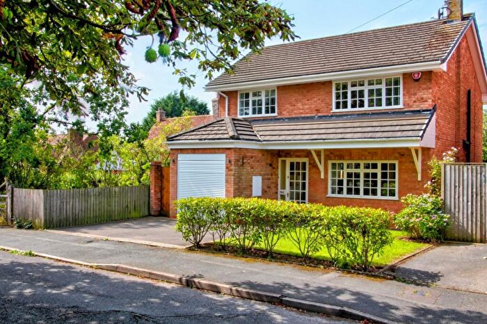 4 Bedroom Detached House For Sale In Kenilworth Road, Balsall Common, Coventry, West Midlands, CV7