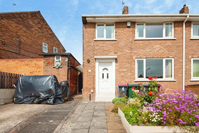 3 Bedroom Semi-Detached House For Sale In Orchard Flatts Crescent, Wingfield, Rotherham, S61
