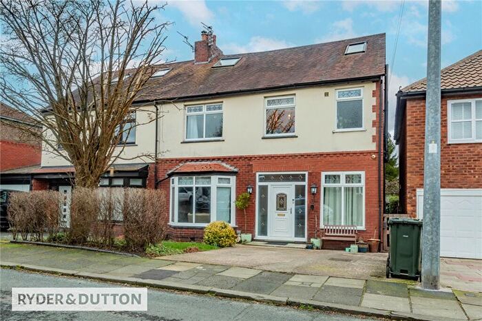 5 Bedroom Semi-Detached House For Sale In Crow Hill North, Alkrington, Middleton, Manchester, M24