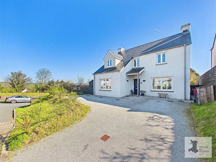 4 Bedroom Detached House For Sale In Swn Y Nant, Newport, SA42