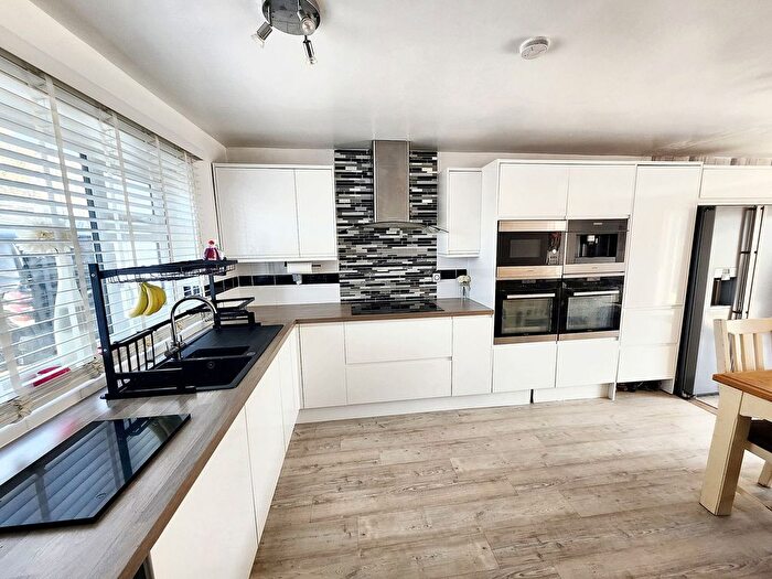 5 Bedroom Semi-Detached House For Sale In Boscarn Road, Redruth, TR15