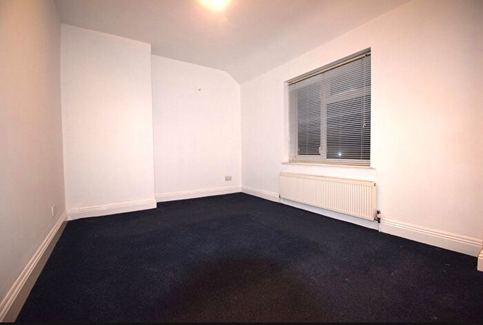 1 Bedroom Flat To Rent In Eleanor Gardens, Dagenham, RM8