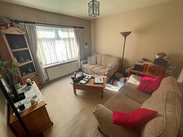 2 Bedroom Flat For Sale In Marine Road, Morecambe, LA4