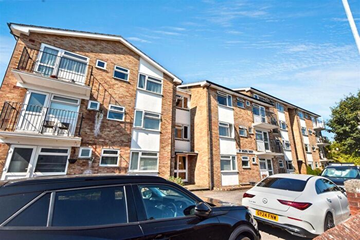 2 Bedroom Flat To Rent In St Helena Court, Mill Road, BN21