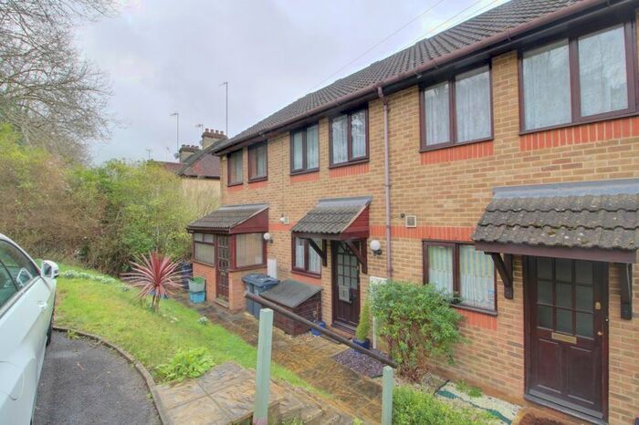 2 Bedroom Terraced House To Rent In Sunnydene Road, Purley, CR8