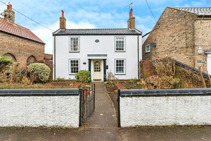 2 Bedroom Property For Sale In The Street, Earsham, Bungay, NR35