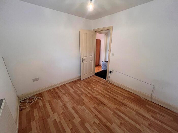 Studio To Rent In Newly Refurbished Studio Flat - South Woodford, E18
