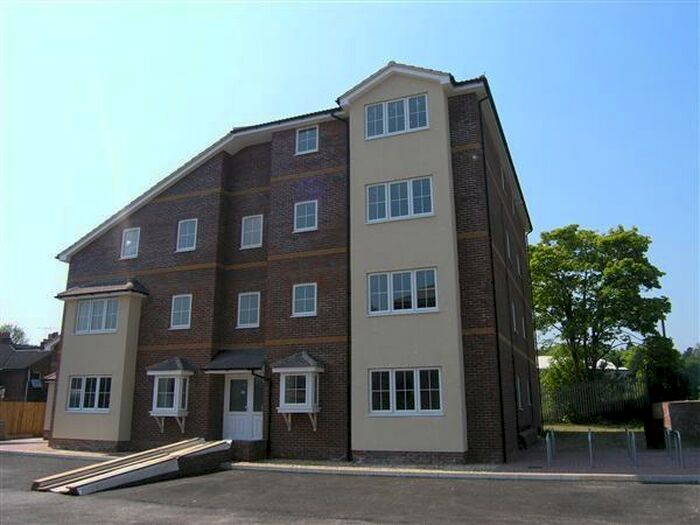 1 Bedroom Flat To Rent In Spencer Close, Aldershot, GU12
