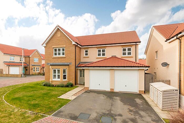 5 Bedroom Detached House For Sale In Burn Grange Park, Newtongrange, EH22