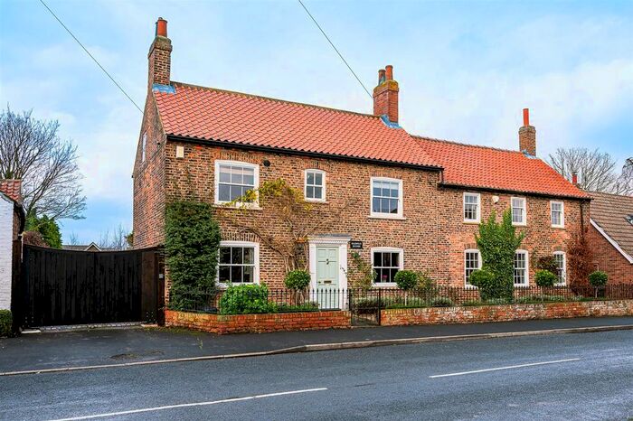 5 Bedroom Detached House For Sale In Main Street, Bilbrough, York YO23