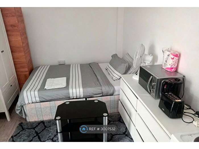 Studio To Rent In Paget Road, East Ham, IG1