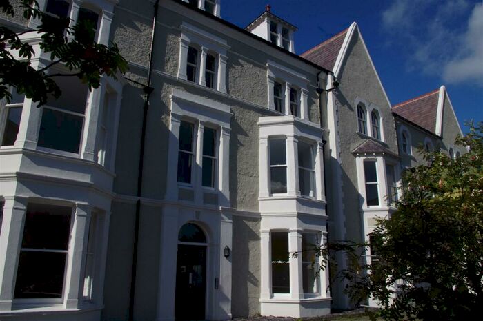 2 Bedroom Apartment To Rent In Augusta Street, Llandudno, LL30