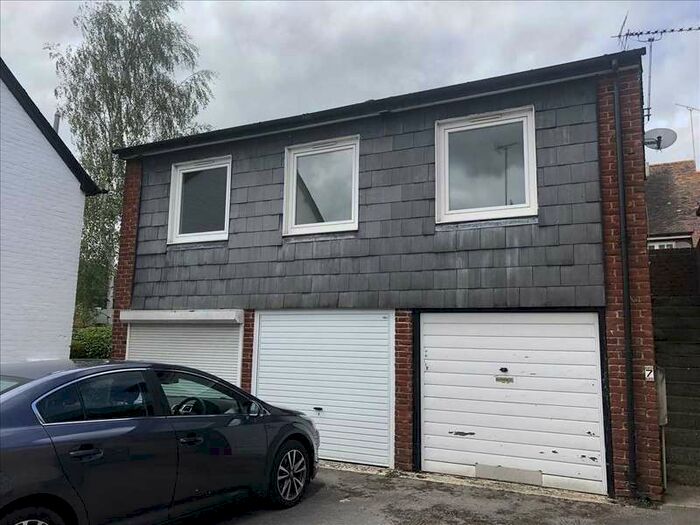 1 Bedroom Apartment To Rent In Pages Yard, Whitchurch, RG28