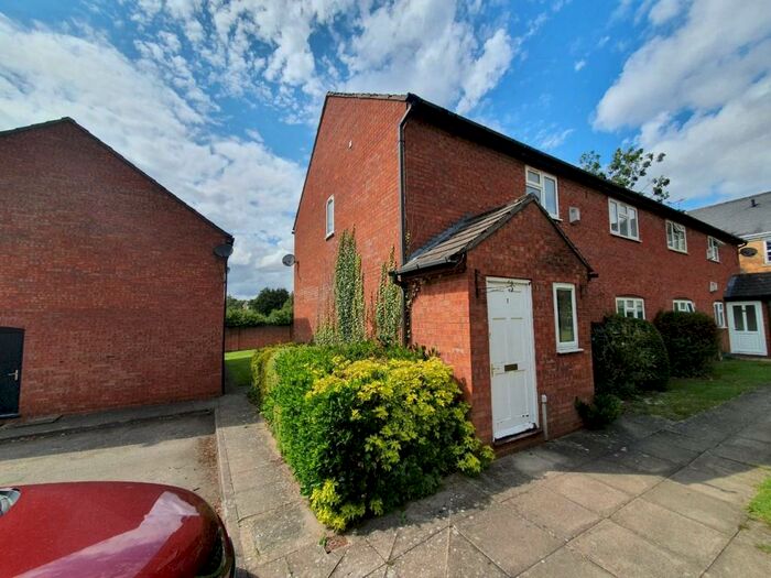 2 Bedroom Apartment To Rent In Arnold Close, Rugby, Warwickshire, CV22