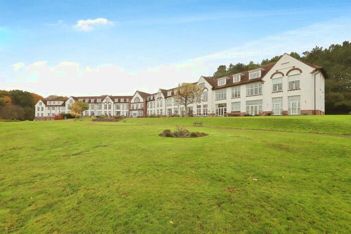 2 Bedroom Flat For Sale In Farley Lane, Romsley, Halesowen, B62
