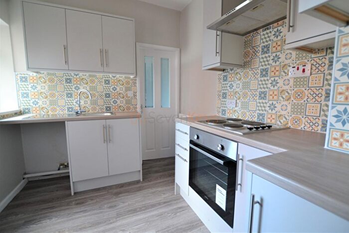 2 Bedroom Flat To Rent In King Edward Street, Gateshead, Tyne And Wear, NE8