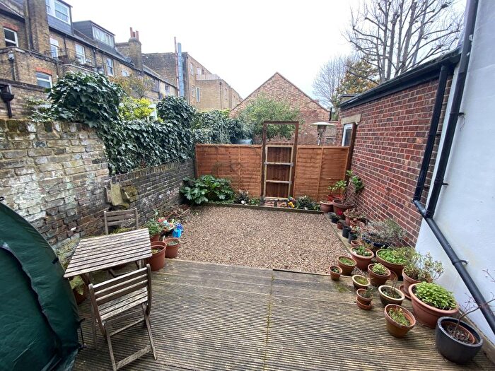 1 Bedroom Flat To Rent In Haringey Park, London, N8