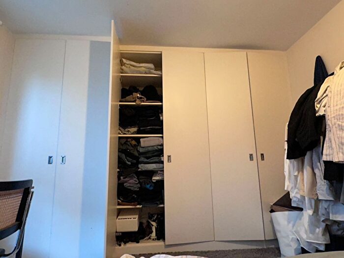 3 Bedroom Flat To Rent In Camden Road, London, NW1