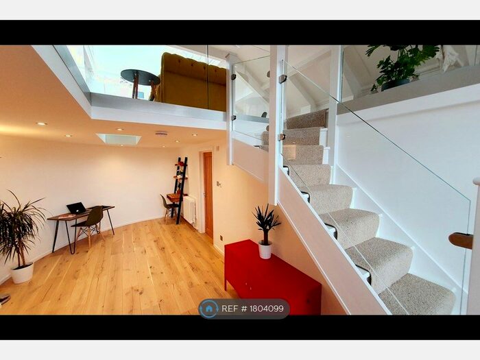 1 Bedroom Flat To Rent In Royal Gate Apartments, London, E9