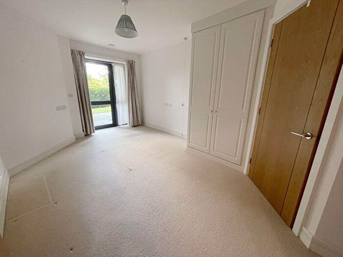 1 Bedroom Retirement Property To Rent In Mandeville Court, Darkes Lane, Potters Bar, EN6