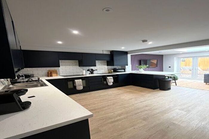 6 Bedroom Property To Rent In Milton Road, Southampton, SO15