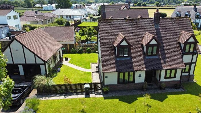 4 Bedroom Detached House For Sale In Clos Y Deri, Nantgaredig, SA32