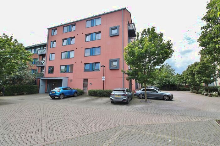2 Bedroom Flat To Rent In Union Lane, Isleworth, TW7