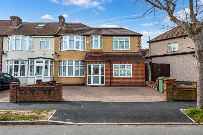 4 Bedroom Semi-Detached House To Rent In Matlock Crescent, Cheam, SM3
