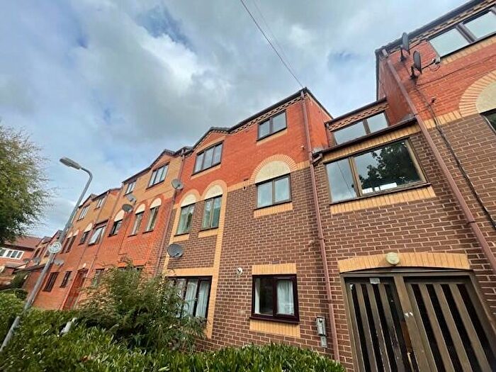 2 Bedroom Flat To Rent In Bellcroft, Birmingham, B16
