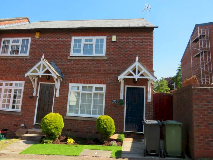 2 Bedroom Mews To Rent In High Street, Frodsham, WA6