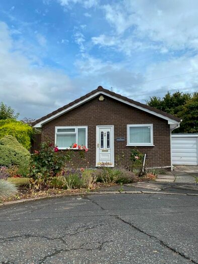 3 Bedroom Bungalow To Rent In Wren Close, Runcorn, WA7