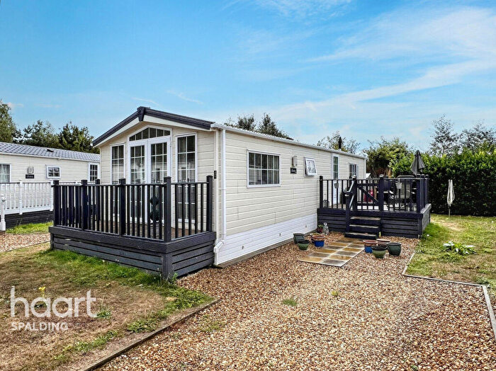 2 Bedroom Park Home For Sale In Silverhill Holiday Park, Lutton Gowts, PE12