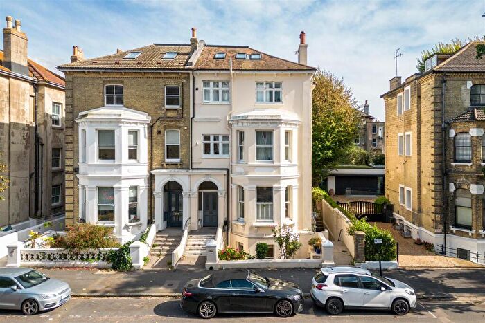 1 Bedroom Apartment For Sale In Wilbury Road, Hove, BN3