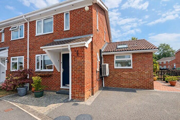 3 Bedroom Semi-Detached House For Sale In Cowslip Close, Gosport, PO13