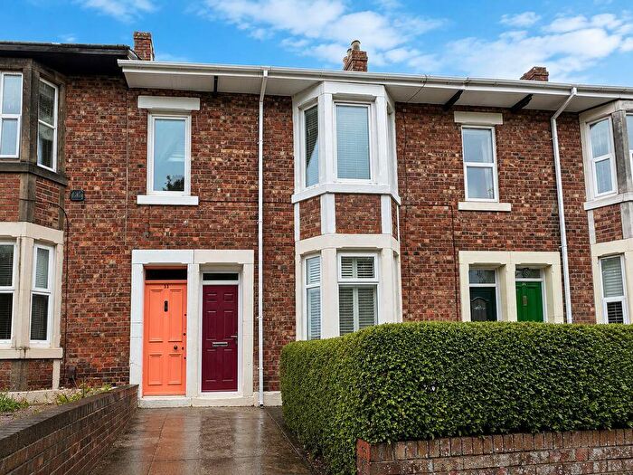 2 Bedroom Flat For Sale In Stratford Grove West, Heaton, NE6