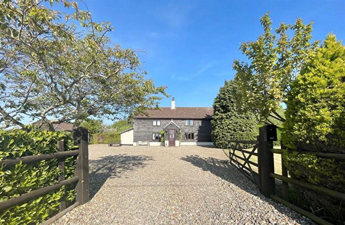 4 Bedroom Detached House For Sale In Flymoor Lane, Rocklands, NR17