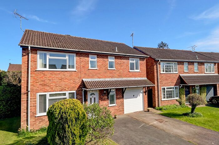 4 Bedroom Detached House For Sale In Stevens Close, Prestwood, Great Missenden, Buckinghamshire, HP16