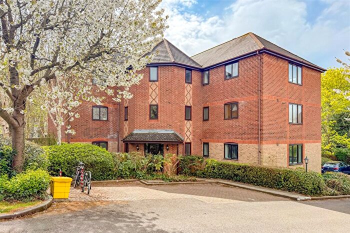 2 Bedroom Penthouse For Sale In Millers Rise, St. Albans, Hertfordshire, AL1