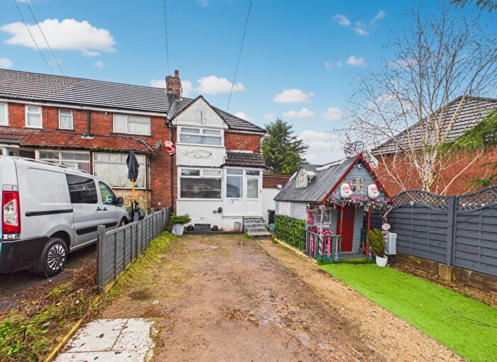 2 Bedroom Semi Detached House For Sale In Ditton Grove, Birmingham, B31
