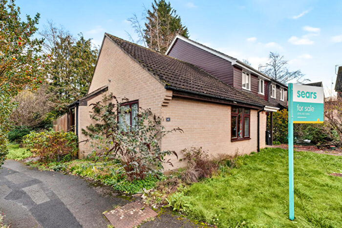 1 Bedroom End Of Terrace House For Sale In Roycroft Lane, Finchampstead, RG40