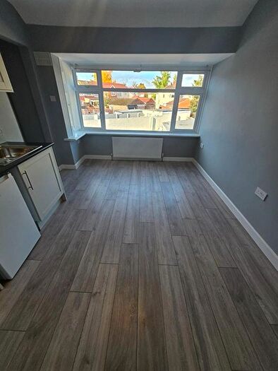 Studio To Rent In Whittington Avenue, Hayes, UB4