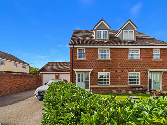 4 Bedroom Semi-Detached House For Sale In Buzzard Close, Melksham, SN12