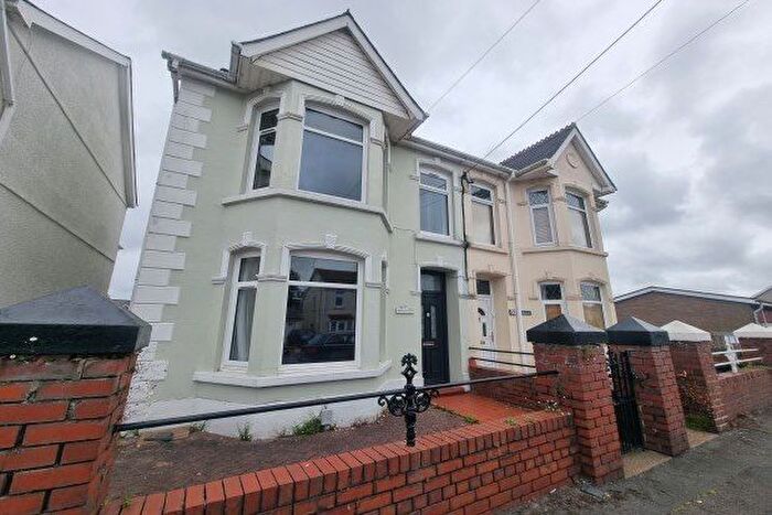 3 Bedroom Property To Rent In Pontardulais Road, Abertawe, SA4